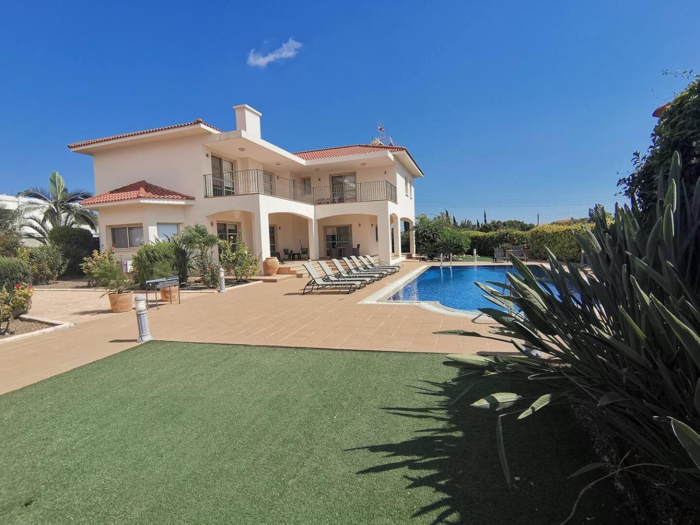 Orchard Blossom Private Villa With Pool Phrenaros Exterior photo